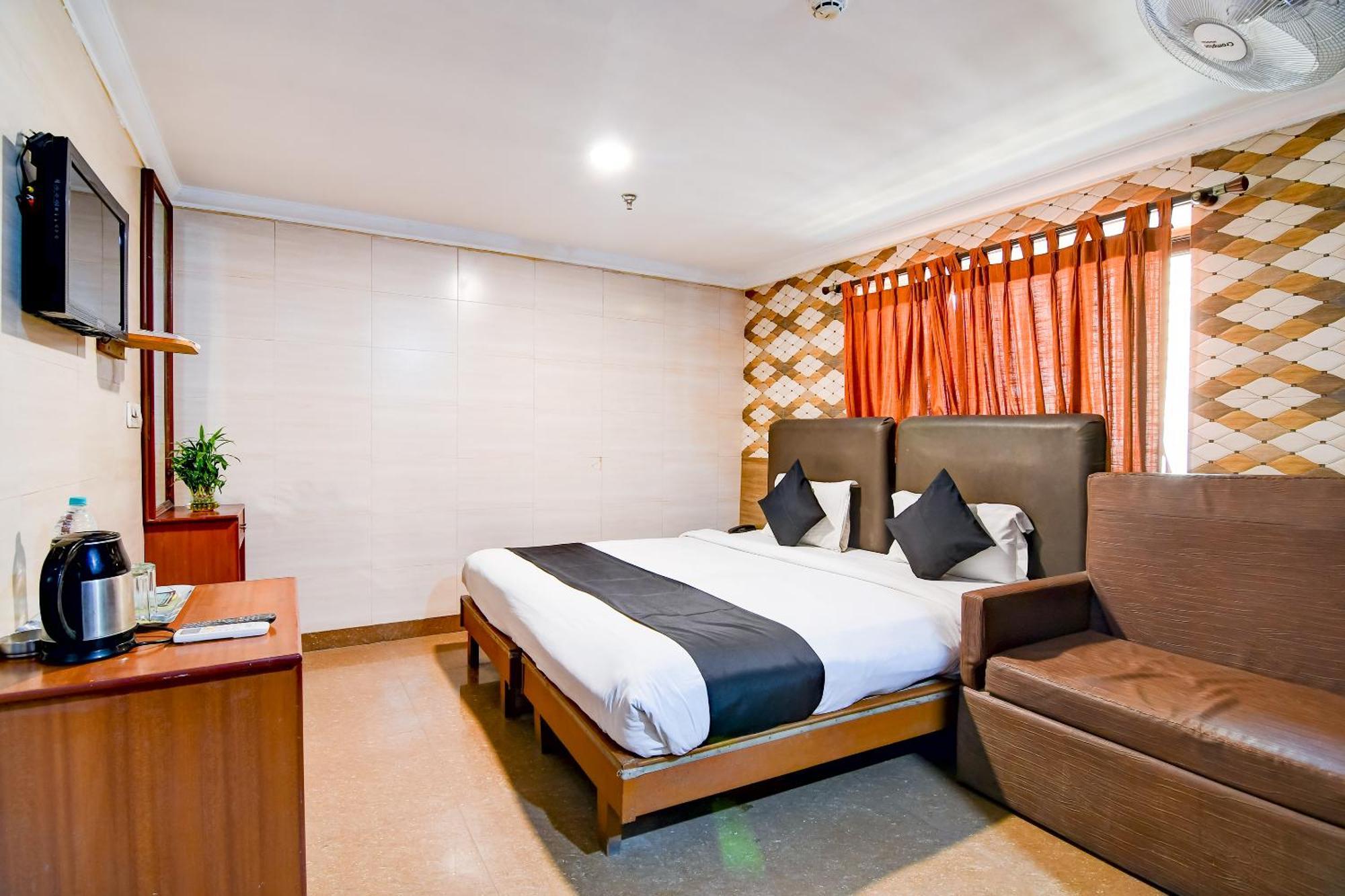 Brill Raj Palace Near City Centre 2 Калькутта Экстерьер фото